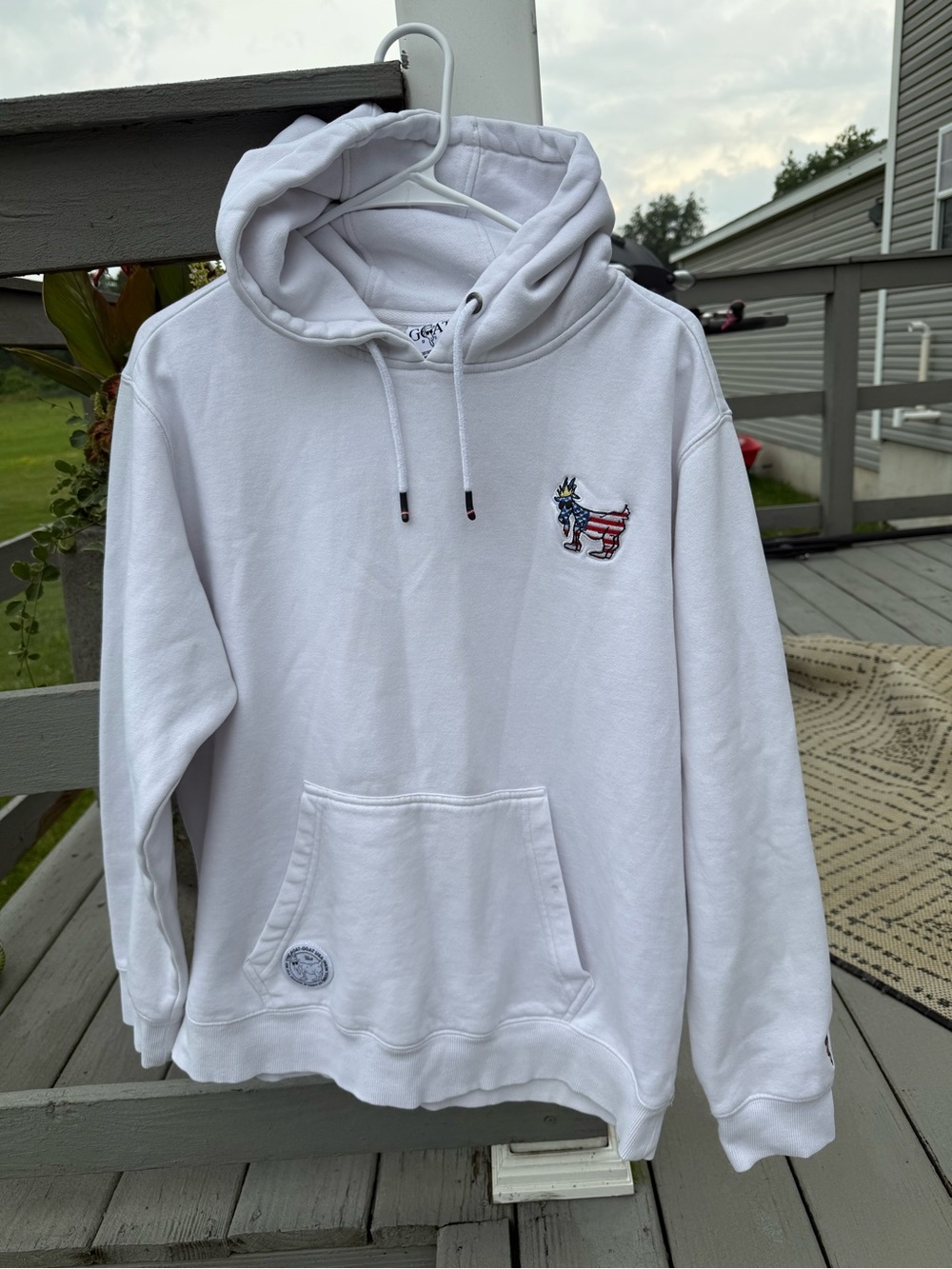 GOAT USA large hoodie